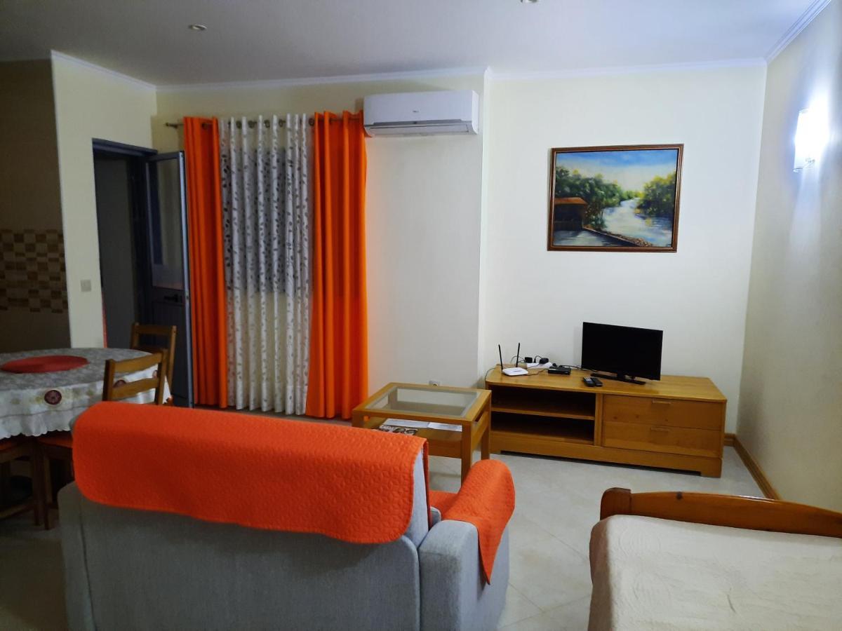 Private Apartament Celestina & Carlos Mindelo Bagian luar foto