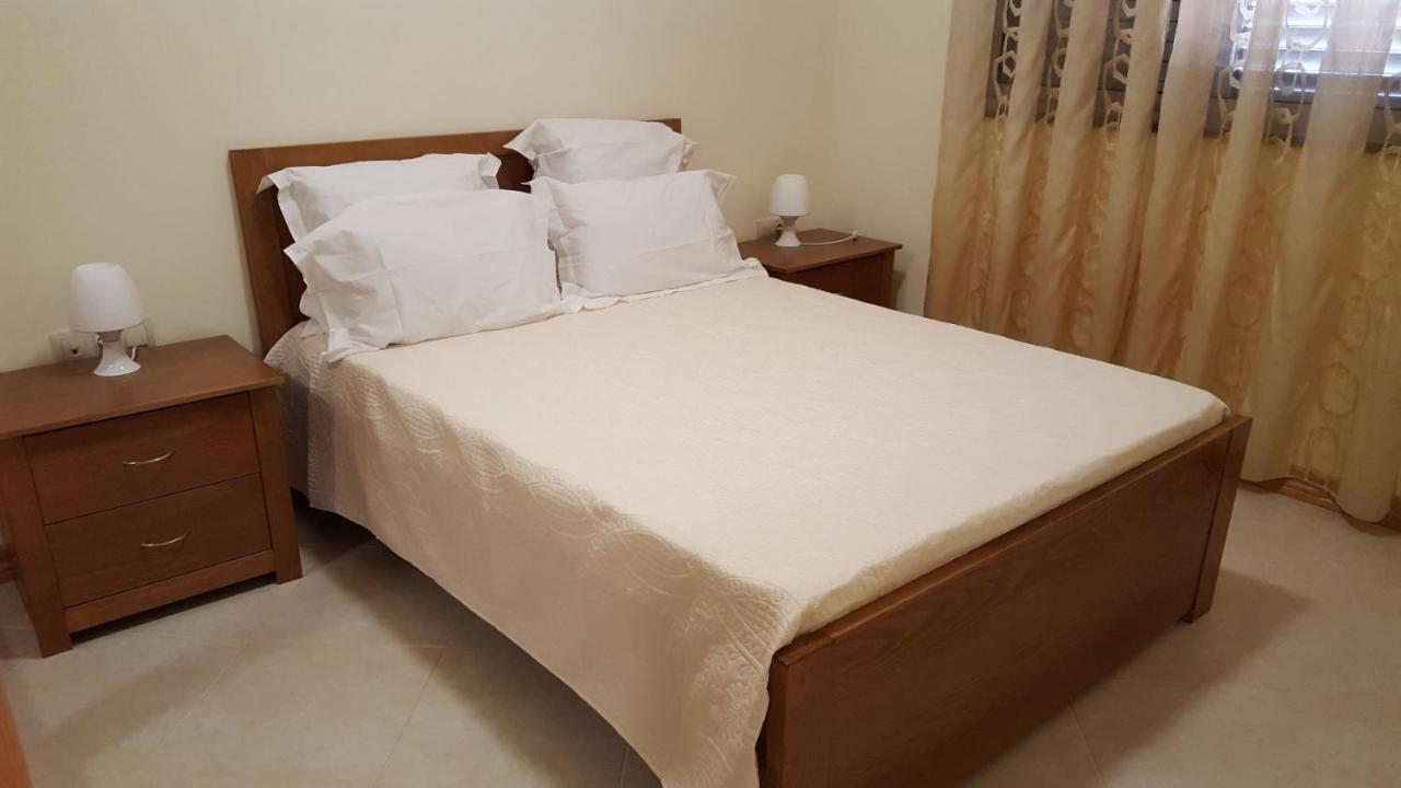 Private Apartament Celestina & Carlos Mindelo Bagian luar foto
