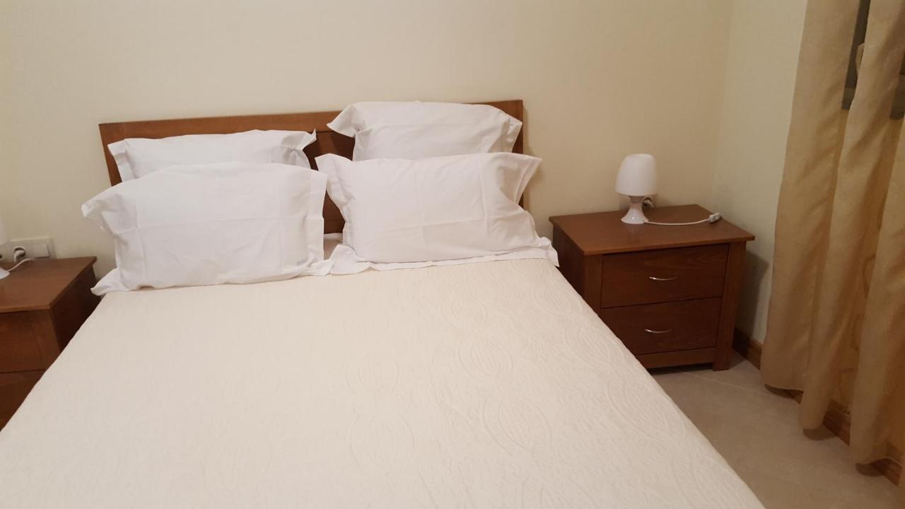 Private Apartament Celestina & Carlos Mindelo Bagian luar foto
