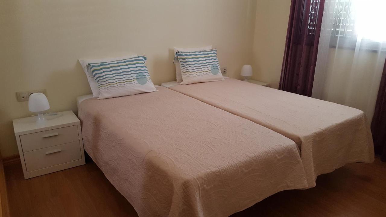 Private Apartament Celestina & Carlos Mindelo Bagian luar foto